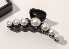 Load image into Gallery viewer, Pearl Hair Claw