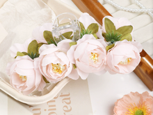 Load image into Gallery viewer, Artificial Flower Hair Claw