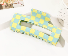 Load image into Gallery viewer, Checkerboard Hair Claw