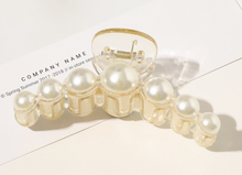Load image into Gallery viewer, Pearl Hair Claw

