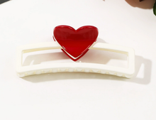 Load image into Gallery viewer, Cute Heart Hair Claw
