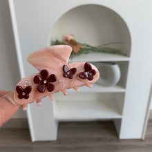 Load image into Gallery viewer, Berry Sweet Hair Claw 8CM
